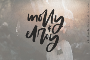 Molly Elroy: A Bold Handwritten Typeface for Modern Branding